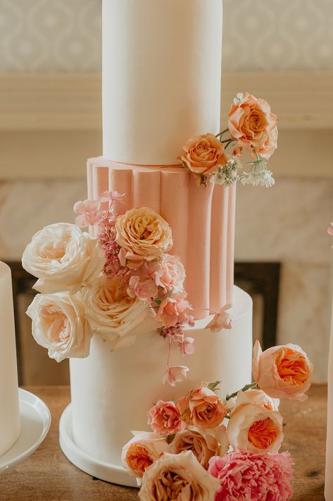 Decoration, Engagements, Spring Wedding Cake, Peach Wedding Cakes, Wedding Cake Pink Flowers, Peach Wedding, Floral Wedding Cake, Wedding Cake Peach, Peach Wedding Flowers