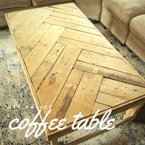 Diy Furniture, Pallet Wood Coffee Table, Wooden Pallet Coffee Table, Wood Pallet Tables, Diy Furniture Projects, Coffee Table Wood, Diy Pallet Furniture, Wood Furniture Plans, Furniture Projects