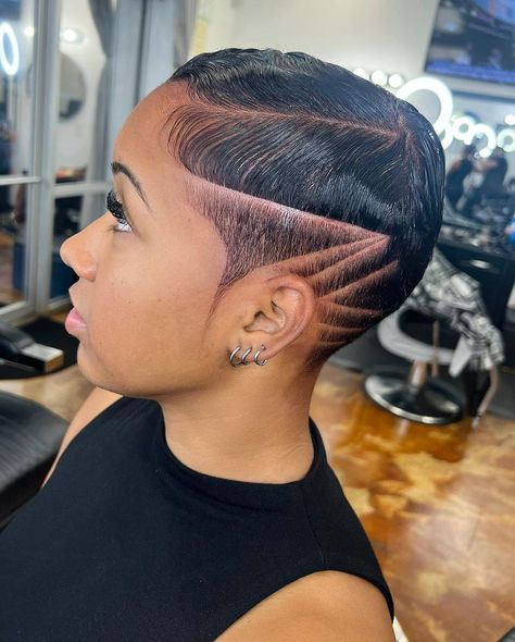 Pixie Haircuts, Shaved Hair Designs, Shaved Hair, Short Shaved Hairstyles, Finger Waves Short Hair, Natural Hair Short Cuts, Undercut Hairstyles, Natural Hair Styles, Short Pixie Hairstyles