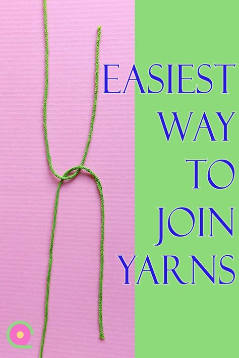 A quick way to join new yarn either in crochet or knitting. No need to weave in yarn ends afterwards. Works with fine and medium weight yarns. #crochettips #knittingtips Diy, Couture, Crochet, Ideas, Amigurumi Patterns, Joining Yarn Crochet, Joining Yarn, Loom Knitting, Knitting Stitches