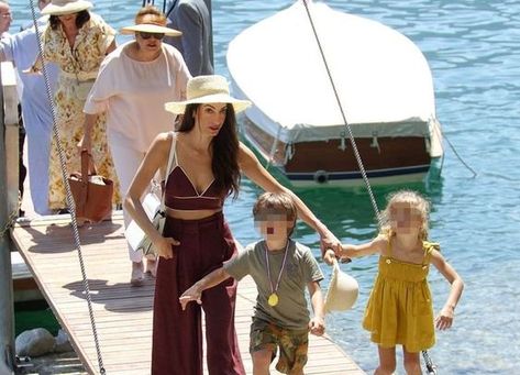 Celebrities, Style Icon, Actors, Mode Fashion, Celebrity Look, Summer Fit, Everyday Outfits, Amal Alamuddin, Alexander
