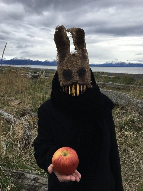 Scary Rabbit mask, Creepy Easter Bunny Mask, Adult Halloween costume, zombie horror mask Mascara, Halloween, Horror, Scary Halloween, Halloween Costumes, Costumes, Scarecrow Mask, Creepy Masks, Scary Mask