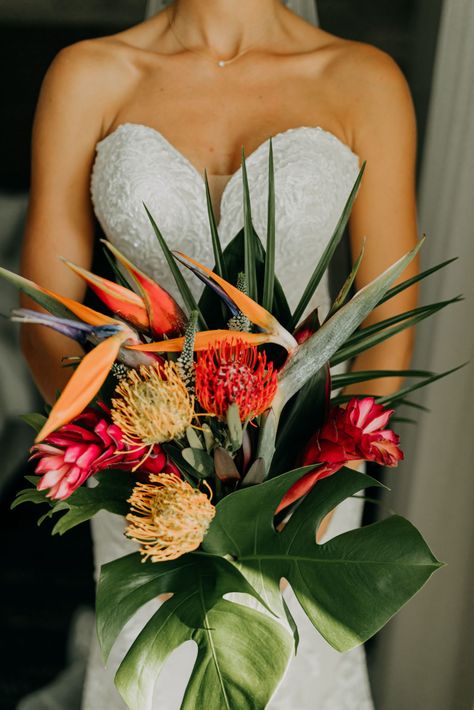 Boho, Wedding Dress, Tropical Bridal Bouquet, Beach Wedding Flowers, Tropical Wedding Flowers, Tropical Bridal, Tropical Flowers Bouquet, Tropical Wedding Bouquets, Tropical Flower Arrangements