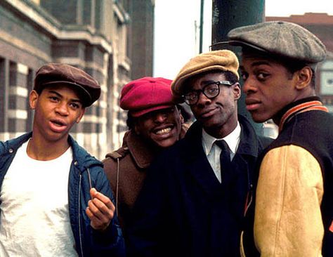 Cooley High (1975) | 70 Classic Black Films Everyone Should See At Least Once - BuzzFeed News Films, Fotos, African, Afro, Fotografia, African American Men, Black History, White, Film Noir