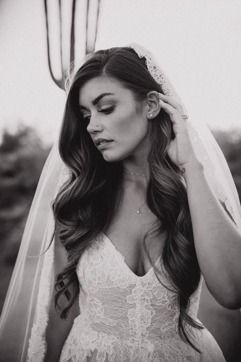 This bride went for a natural vibe doing her own hair and makeup for her wedding day | Image by Alayna G. Clark Photography Brides, Old Hollywood Wedding Hair With Veil, Classic Wedding Hair, Vintage Wedding Hair, Down Wedding Hairstyles, Wedding Hair And Makeup, Wedding Hair With Extensions, Romantic Wedding Hair, Brown Wedding Hair
