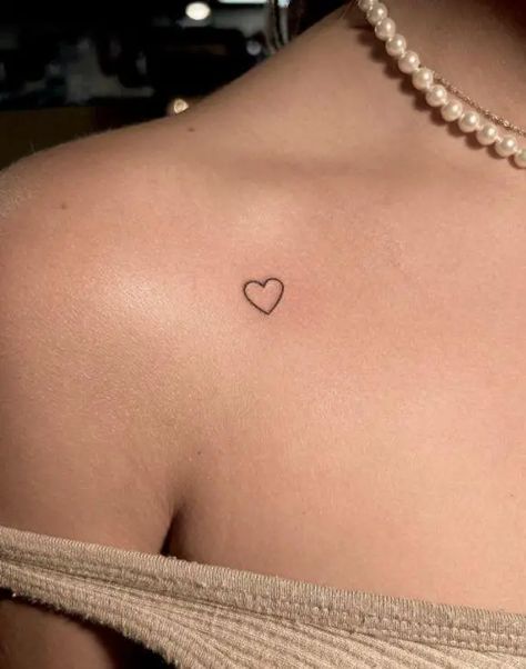 The Best 53 Small Heart Tattoo Designs You’ll Never Get Tired Of - Psycho Tats Piercing, Hand Tattoos, Finger Tattoos, Tattoo, Tattoo Designs, Tattoos, Heart Tattoo On Finger, Small Heart Tattoos, Tiny Heart Tattoos