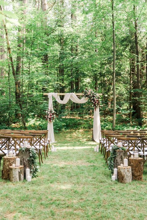 Outdoor Wedding Decorations, Outdoor Wedding Ceremony, Outside Wedding, Rustic Wedding, Outdoor Wedding, Ceremony Decorations, Small Outdoor Wedding, Tree Wedding, Backyard Wedding