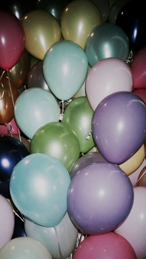 Balloons 🎈 Aesthetic Celebration, Birthday, Happy Birthday, Bday, Fotos, Girl Birthday, Photo, Jul, Birthdays
