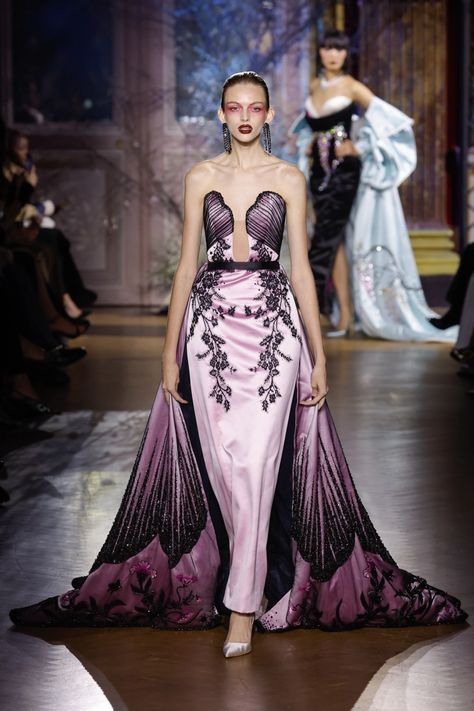 Gowns, Vogue, Haute Couture, Couture, Haute Couture Gowns, Haute Couture Fashion, Fashion News, Couture Runway, Couture Gowns