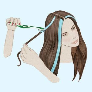 6 Tips for Giving Yourself Incredible At-Home Hair Highlights | Women's Health Magazine Home Highlights Hair, Highlight Your Own Hair, At Home Highlights, Diy Highlights Hair, Cut Hair At Home, Diy Highlights, Diy Hair Color, At Home Hair Color, Natural Highlights