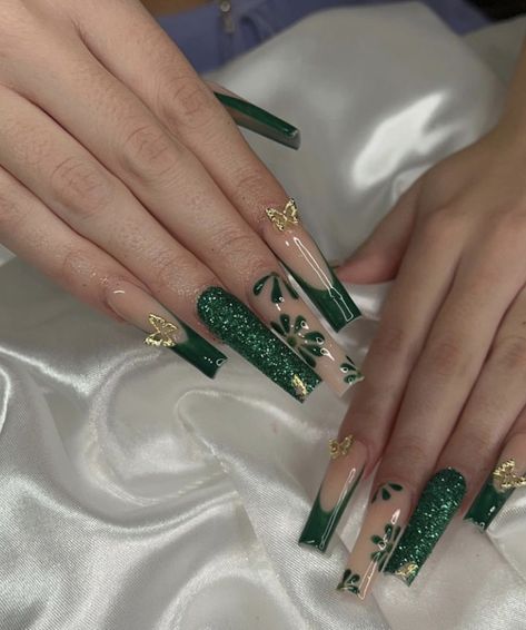 emerald green nails, winter nail colors, emerald nails, emerald nail, green nail designs, green nails ideas Nail Ideas, Ideas, Gold Nails, Prom Nails, Nail, Uñas, Dark Green Nails, Stiletto Nails Designs, Cute Acrylic Nails