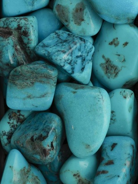 Guide To Crystals, Color Menta, Sacred Stones, Bleu Turquoise, Beautiful Rocks, Aqua Turquoise, Minerals And Gemstones, Rocks And Gems, Tumbled Stones