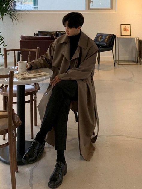 Brown trench, black shirt and shoes and shirt, cool asian guy drinking coffee Casual, Outfits, Long Coat Men, Korean Fashion Men, Korean Mens Fashion, Men's Trench Coat, Coat Outfits, Trench Coat Men, Coat