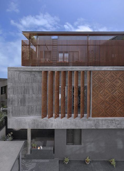3 Vadodara homes dipped in subtle beauty and pared back aesthetics | Architectural Digest India Architectural Digest, Architecture, House Design, Modern Residential Architecture, Concrete Architecture Facade, Facade Architecture Design, Facade Design, House Elevation, Facade Architecture