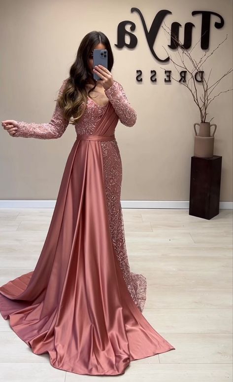 Prom, Outfits, Designer Party Wear Dresses Wedding Gowns, Bridal Gowns Indian Receptions, Party Wear Long Gowns, Reception Gowns, Wedding Reception Gowns For Bride Indian, Gowns Dresses Indian Receptions, Party Wear Gowns