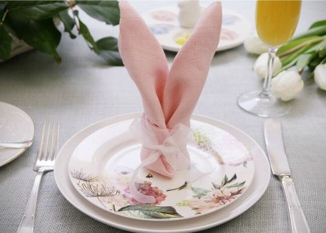 bunny-napkin-on-plate-video-by-allrecipes-650x465 Bunny Napkin Fold, Easter Napkin Folding, Easter Eggs Diy, Easter Table, Easter Table Decorations, Napkin Folding, Spring Easter Decor, Easter Centerpieces, Easter Diy