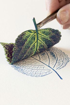Watercolour Flowers, Diy Artwork, Diy, Crafts, Paper Art, Leaf Prints, Leaf Print Art, Leaf Art, Paper Recycling