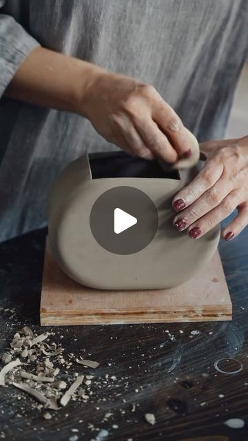 Ceramics Videos on Instagram: "Handbuilding vase by @anna_ceramics" Ceramic Art, Design, Ceramics Ideas Pottery, Ceramics Pottery Art, Ceramics Pottery Vase, Ceramic Techniques, Ceramics Ideas, Ceramics Pottery Mugs, Clay Ceramics