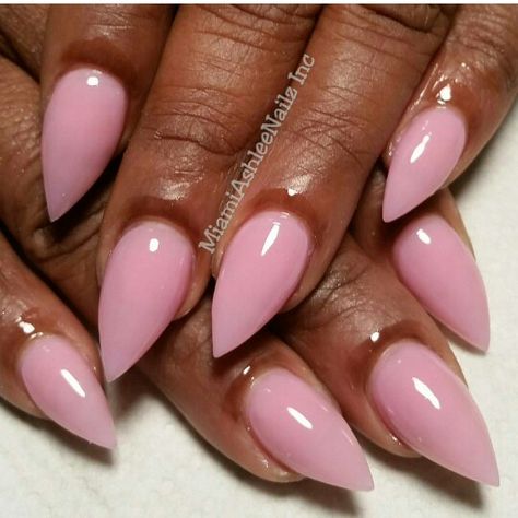 Ideas, Nail Designs, Pink Stiletto Nails, Pink Chrome Nails, Dope Nails, Stiletto Nails Designs, Pretty Nails, Acrylic Nails Stiletto, Classy Nails
