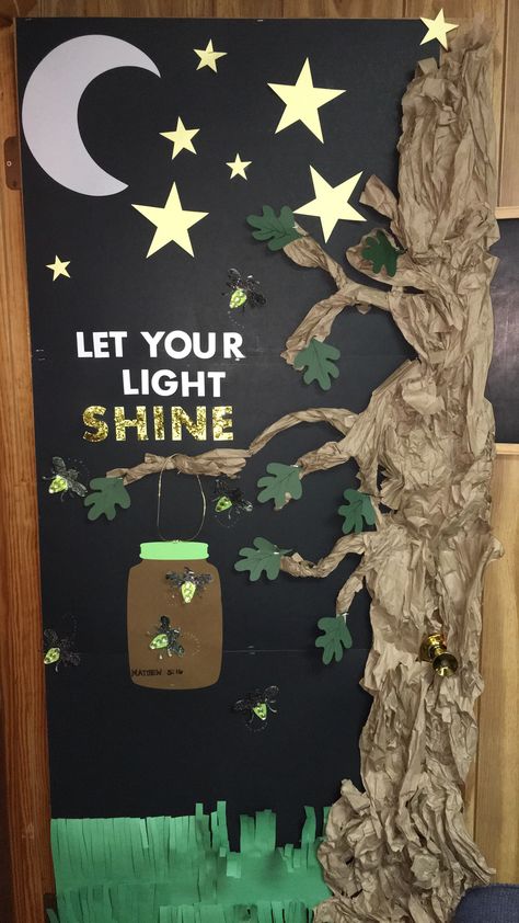 Glow for Jesus (Let your light shine) VBS 2017 Home-made Halloween, Halloween, Classroom Themes, Bulletin Boards, Decoration, Classroom Décor, Pre K, School Decorations, Let Your Light Shine