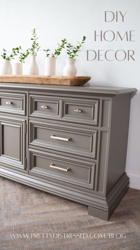 Upcycling, Sideboard, Home Décor, Chalk Painted Furniture, Chalk Paint Furniture Diy, Painted Sideboard Ideas, Painted Sideboard, Refinishing Furniture Diy, Chalk Paint Dresser Diy