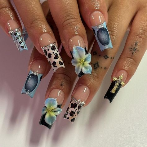 Gelxnails / acrylic nails | freestyle set with 3D flowers 🌸 #gelxnails | Instagram Nail Designs, Ongles, Nail Inspo, Afro Hairstyles, Pins, Nails Inspiration, Floral Nail Designs, Nail Designs Summer, 3d Flowers