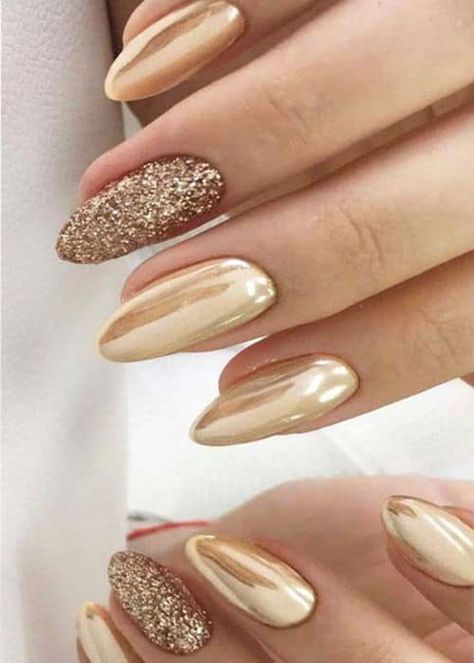 30 Chic New Year's Nail Ideas Perfect for The Holidays - Be Centsational Nail Designs, Nail Art Designs, Manicures, Gold Nails, Stylish Nails Designs, Trendy Nails, Nails Inspiration, Fall Nail Art Designs, Gold Nail Designs