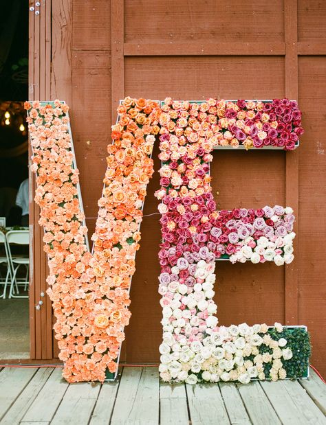 DIY giant floral-filled LOVE letters Decoration, Craft Wedding, Wedding Decorations, Marquee Letters, Floral Letters Wedding, Diy Wedding, Diy Wedding Letters, Green Wedding, Wedding Letters