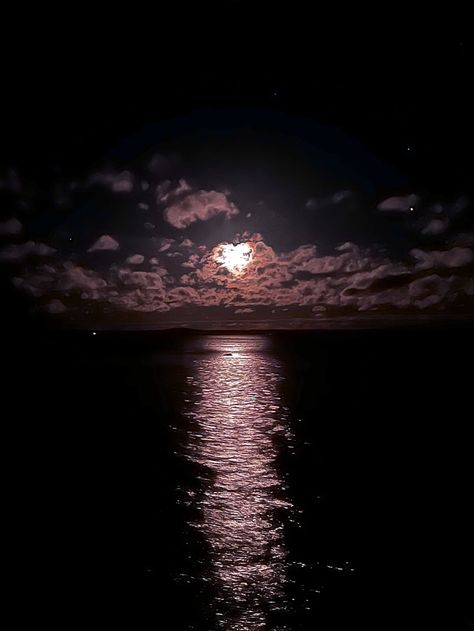 Night Skies, Nature, Night Sky Moon, Moon Over Water, Sky Moon, Moonlight Photography, Moon Pictures, Sky Pictures, Moon Photography