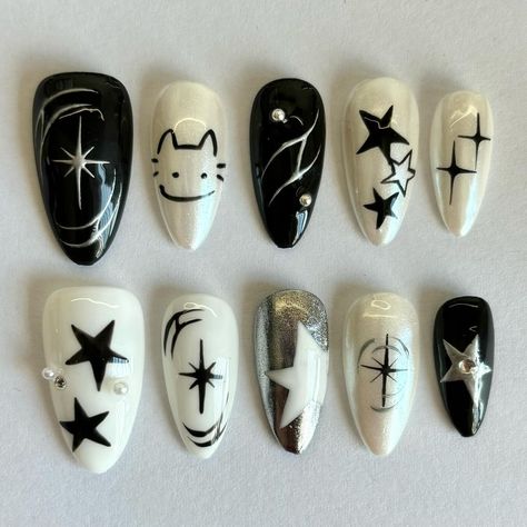 custom set — cat noir 🐈‍⬛ $32 🏷 #nail #nails #pressonnails #pressons #nailextensions #stickonnails #y2knails #y2k #starnails… | Instagram Ongles, Kuku, Cat Nails, Gaya Rambut, Cute Nails, Goth Nails, Really Cute Nails, Cat Nail Designs, Dream Nails