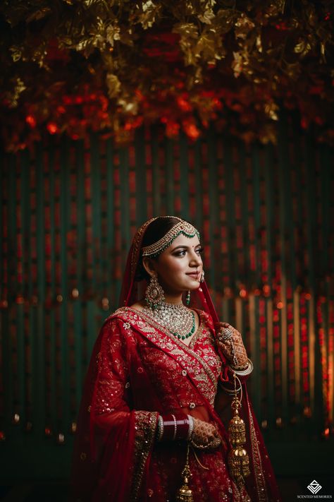 Flims, Indian Wedding Photography Poses, Indian Wedding Couple Photography, Indian Wedding Photos, Indian Wedding Poses, Indian Bride Photography Poses, Indian Bride Poses, Indian Wedding Photography, Indian Bridal Photos
