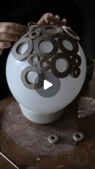 Pottery, Diy, Ceramic Pottery, Ceramics Ideas Pottery, Ceramics Pottery Bowls, Pottery Handbuilding, Hand Built Pottery, Ceramics Bowls Designs, Ceramics Pottery Vase