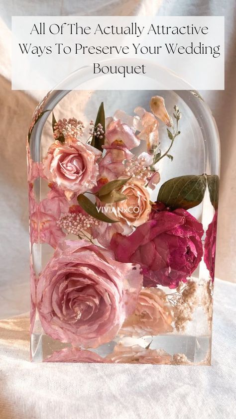 here's what to do with your wedding bouquet after your wedding day! Wedding, Wedding Flowers, Ideas, Bouquet, Wedding Bouqet, Casamento, Bridal Flowers, Bridal Bouquet, Nordic Wedding