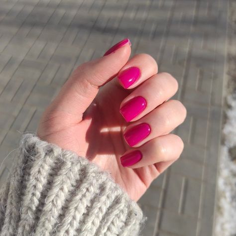 Pink Nails for Winter 2023-2024 18 Ideas - women-club.online Pink, Bright Pink Nails, Bright Red Nails, Pale Pink Nails, Pink Nail Colors, Hot Pink Nails, Magenta Nails, Pink Nail Polish, Dark Pink Nails