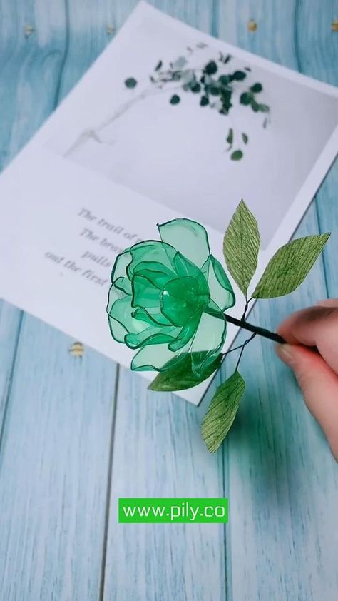 Origami, Diy, Diy Paper Flowers Tutorial, How To Make Paper Flowers, Craft Flowers, Diy Crafts Paper Flowers, Handmade Paper Crafts, Paper Flowers Craft, Diy Paper Crafts