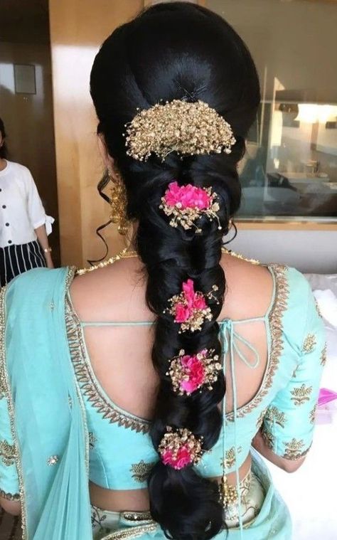 Indian Bridal hair style Design, Bollywood, Ideas, Indian Bridal Hairstyles For Reception, Indian Hairstyles For Saree, Indian Bridal Hairstyles, Reception Hairstyles Indian Brides Saree, Hairstyle For Indian Wedding, Indian Bridal Hair