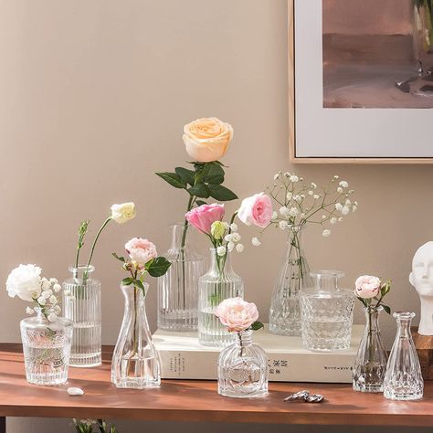 Glass Vases Wedding, Small Vases With Flowers, Vase Centerpieces, Glass Flower Vases, Bud Vases Arrangements, Bud Vase Centerpiece, Bud Vase Centerpiece Wedding, Bud Vases Flowers, Bud Vases Wedding