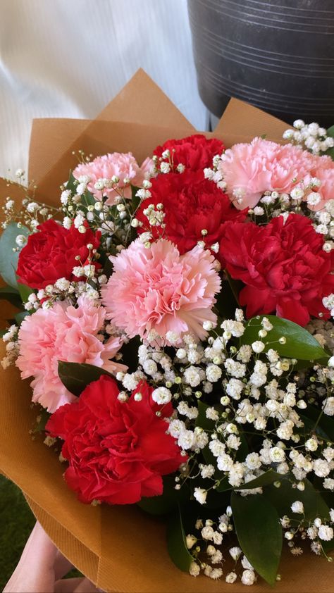 Valentine's Day, Floral, Flowers Bouquet Gift, Bouquet Of Flowers, Flowers Bouquet, Flower Bouquets, Carnation Bouquet, Flower Boquet, Flower Gift Ideas