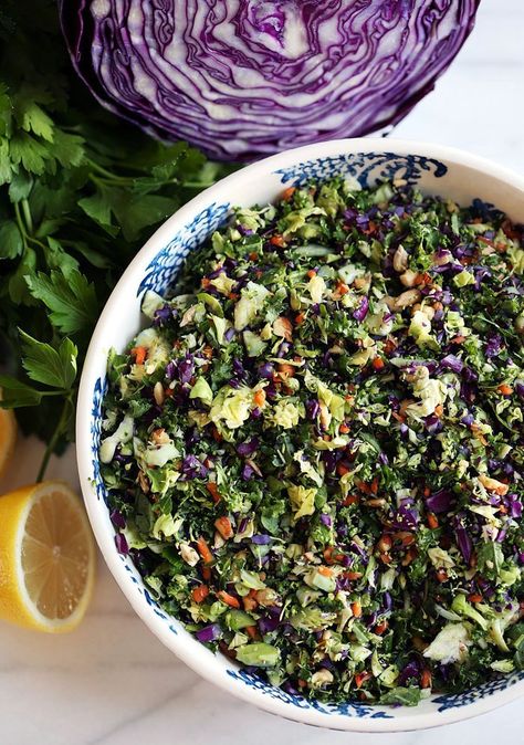 Kale Detox Salad, Turkey Chili Healthy, Salad Kale, Resep Salad, Detox Salad, Smoothie Detox, Diet Vegetarian, Healthy Detox, Healthy Veggies