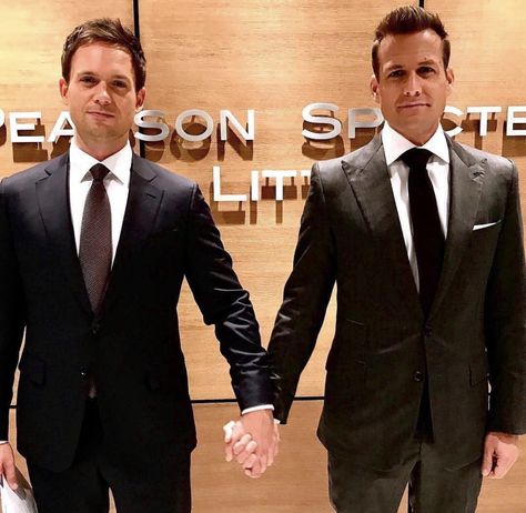 Fandom, Pretty Little Liars, People, Sex And The City, Holding Hands, Harvey, Mike Ross Suits, Patrick J Adams, Patrick Adams