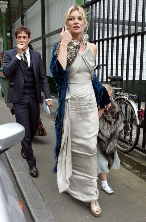 21 June 2008 | 9 Times Kate Moss Outshone Every Other Guest At A Wedding | British Vogue Outfits, Fashion, Stylish, Style, Hochzeit, Robe, Her Style, Outfit, Style Icon