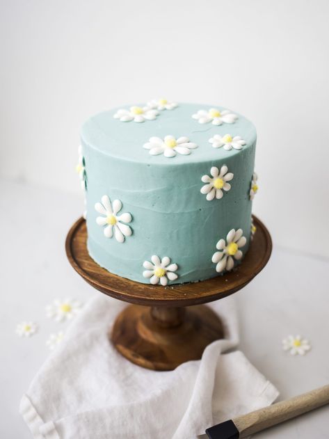 Tart, Cake Tutorial, Cake, Cake Designs, Dessert, Daisy Cupcakes, Cake Icing, Spring Cake Designs, Cake Design