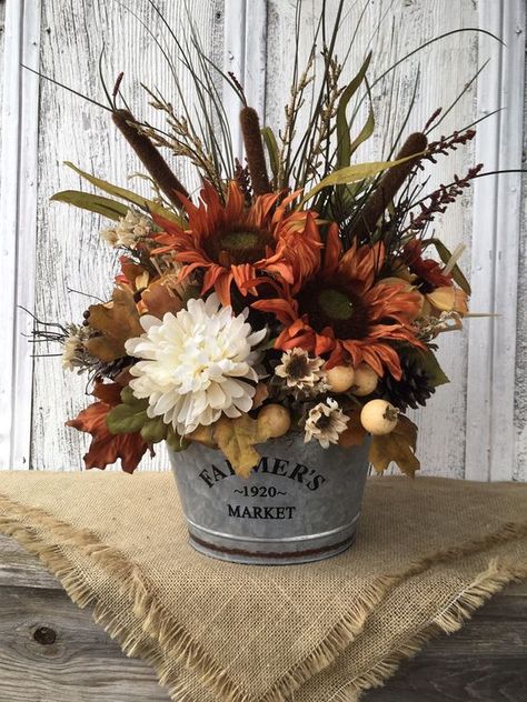 Decoration, Autumn Decorating, Country, Fall Decorations Porch, Fall Arrangements, Fall Decorations, Fall Centerpiece, Fall Floral Arrangements, Fall Thanksgiving Decor