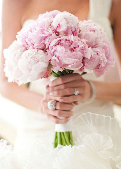 Fragrant pink peony bouquet  (flowers by Lee Forrest Design, photo by: Sara Kauss Photography) Pink Peonies Wedding, White Peonies Bouquet, Pink Peony Bouquet Wedding, Pink Peonies Bouquet, Wedding Bouquets Pink, Peony Wedding, Bridal Bouquet Peonies, Peony Bouquet Wedding, Flower Bouquet Wedding