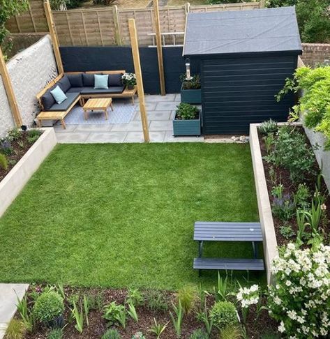 Small Garden Ideas: 44 Practical Tips and Tricks 20 Design, Inspiration, Instagram, Small Garden Layout, Garden Layout, Small Garden Landscape, Small Garden Plans, Sloped Garden, Small Garden Uk