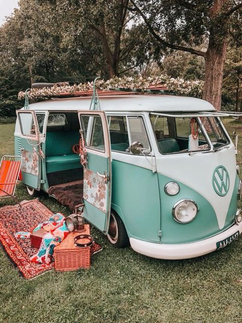 Hippies, Hippy Life, Camper, Camping, Hippie Car, Hippie Lifestyle, Hippie Life, Hippie Chic, Hippie Aesthetic