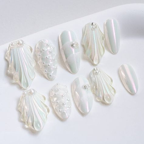 Amazon.com: Sun&Beam Nails Handmade Press On Nail Medium Long Almond Oval Pink White Pearl Shell Fake Tip 3D Design Art Charms Cute with Storage Box 10 Pcs (White-L) : Beauty & Personal Care Nail Designs, Nail Charms, Press On Nails, Nail Accessories, Pearl Nail Art, Nail Art 3d, White Nail Art, Glue On Nails, Pretty Gel Nails