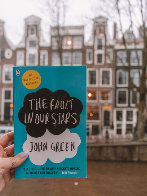 Art, The Fault In Our Stars, Books Young Adult, Famous Books To Read, Book Worth Reading, Best Books To Read, Famous Books, Good Books, Reading Stories