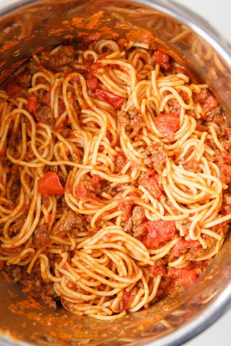 Instant Pot Spaghetti - Pressure Cooker Spaghetti Recipe Healthy Recipes, Spaghetti, Pasta, Pressure Cooker Spaghetti, Pressure Cooker Recipes, Pressure Cooker, Cooker Recipes, Instant Pot Dinner Recipes, Best Pressure Cooker