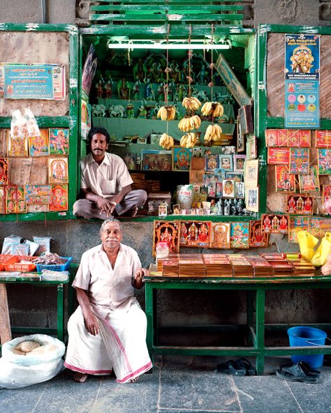 Street vendors in Chennai, India. Indiana, Incredible India, Wanderlust, India, Street Food, Trips, India Street, Shops, India Photography